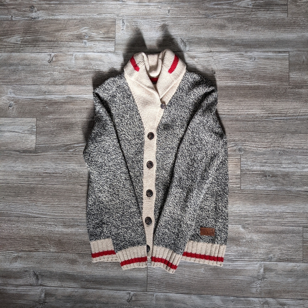 Roots Large Cabin Sweater NWT